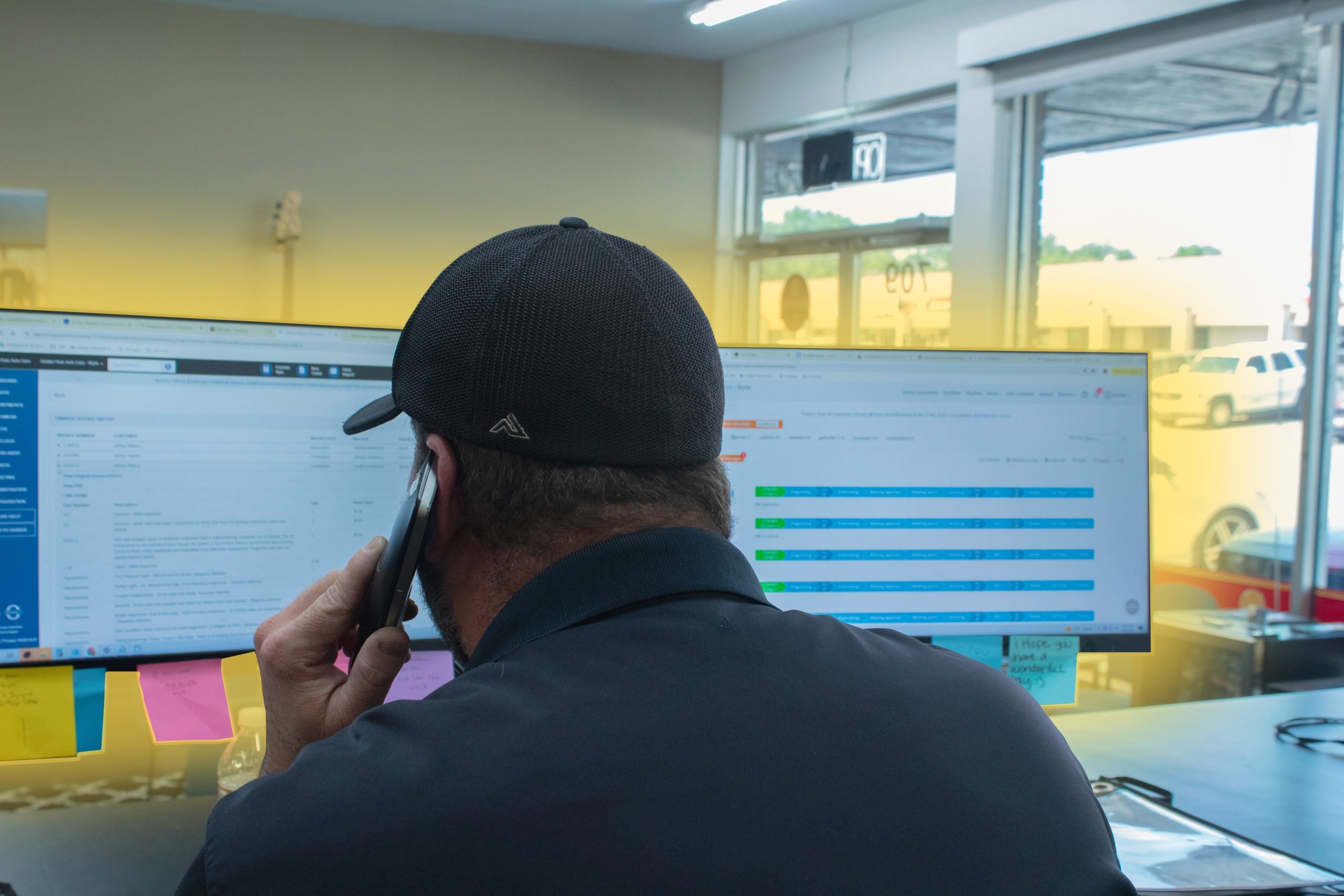 The Ideal Monitor Setup for Maximum Shop Efficiency